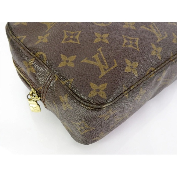 Louis Vuitton Monogram Brown Toiletry Bag - Picture 9 of 16